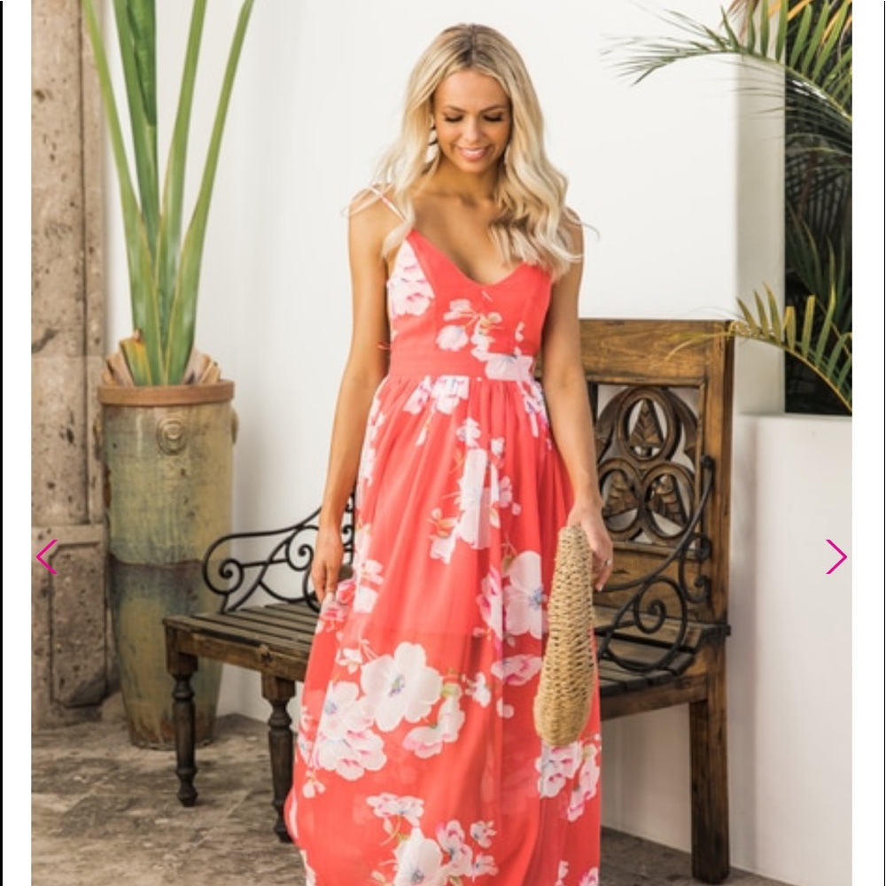 Pink Lily ‘It’s love at first sight floral maxi’